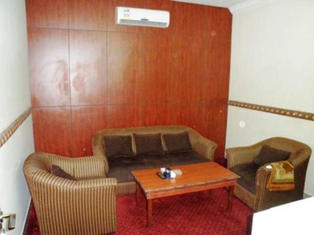 Al Farhan Hotel Suites - Al Salam Riad Exterior foto